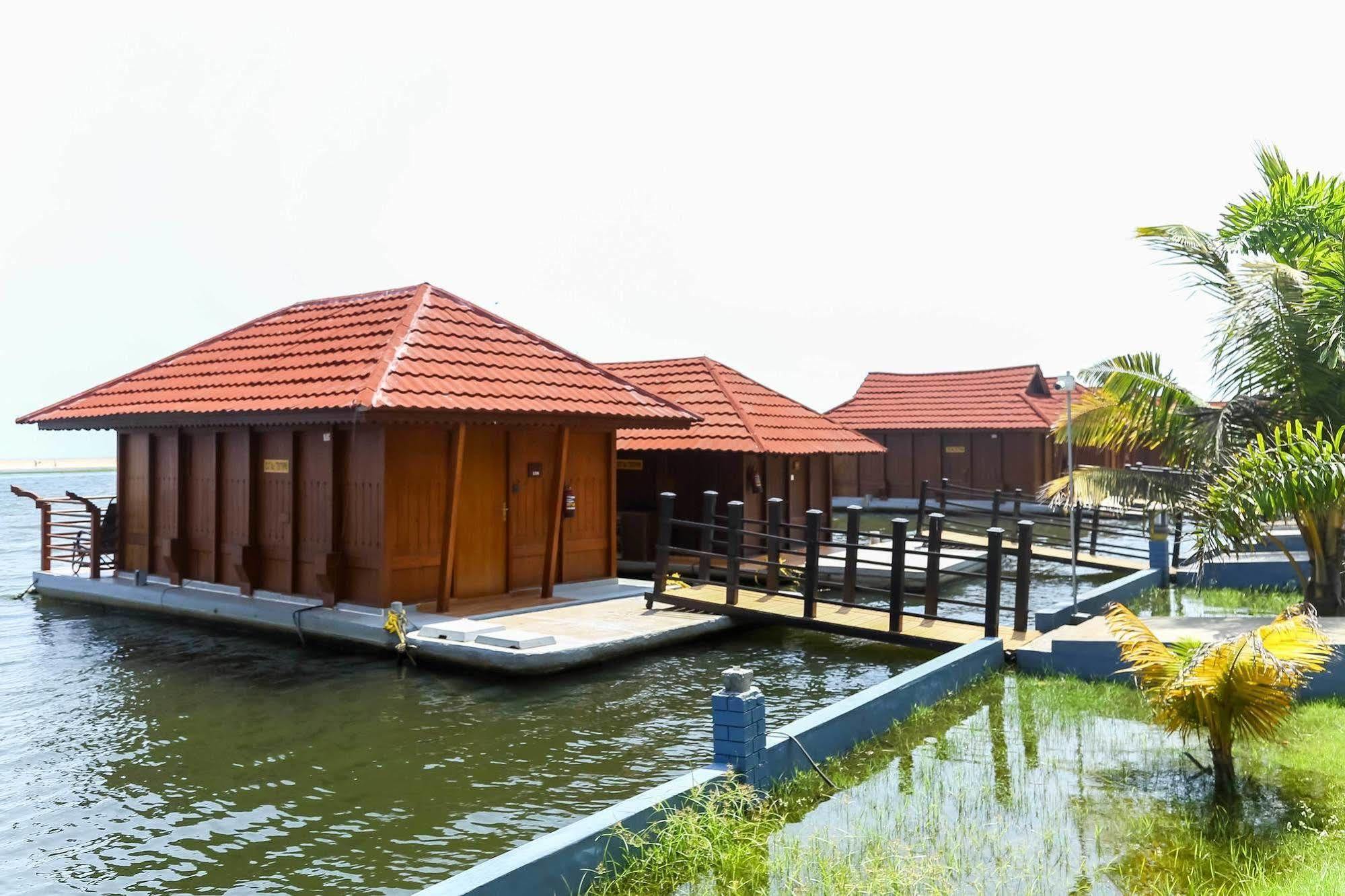 Poovar Island Resort Bagian luar foto