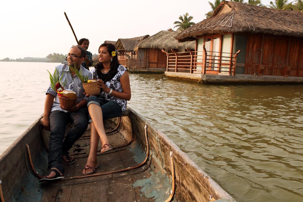 Poovar Island Resort Bagian luar foto